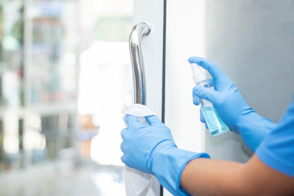 sanitizer-spray-clean-handle-door-protect-virus-bacteria-corona-2019